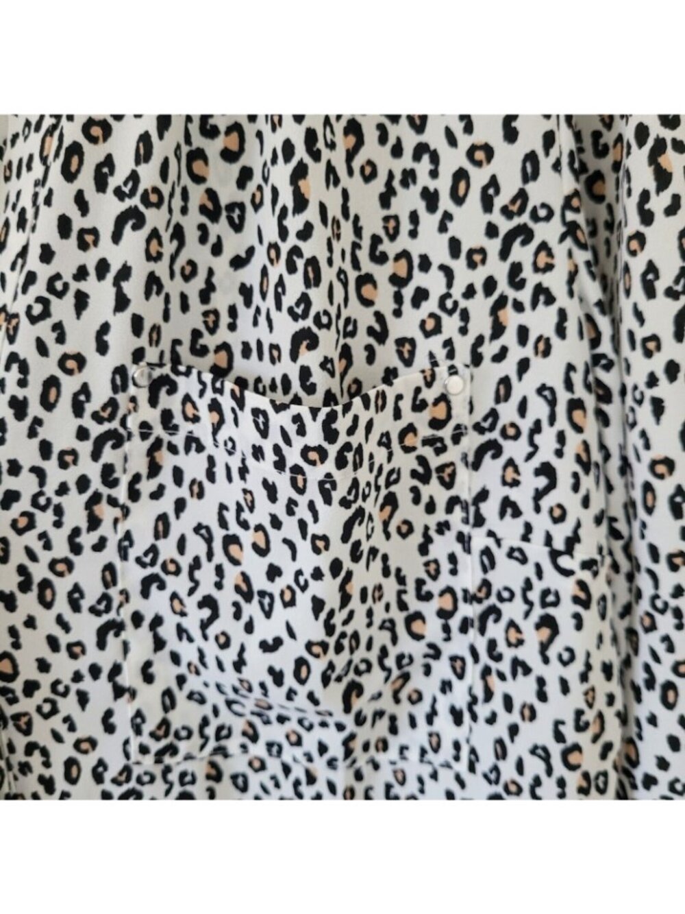Apt 9 Leopard Print V-Neck Blouse Womens Size M Long Sleeve Pockets Career - Picture 6 of 9